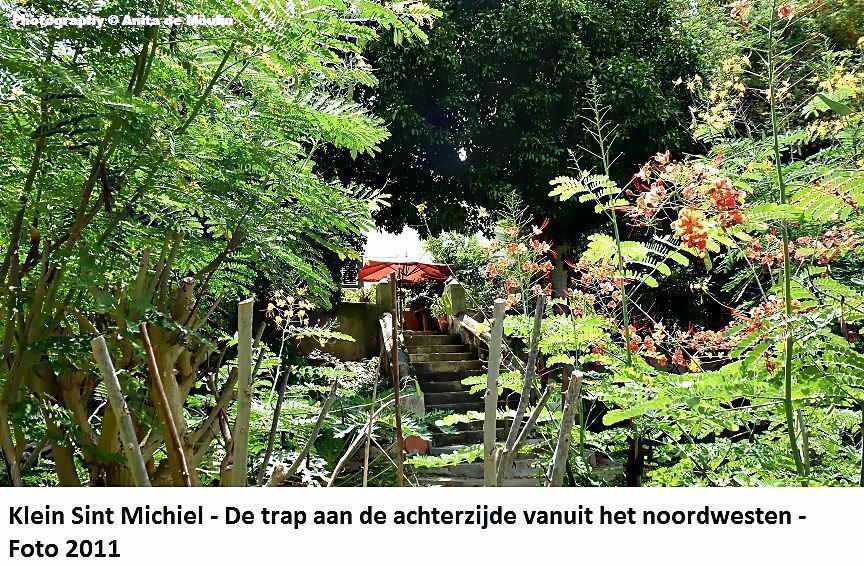 44. Klein St. Michiel trap op het noordwesten 2011